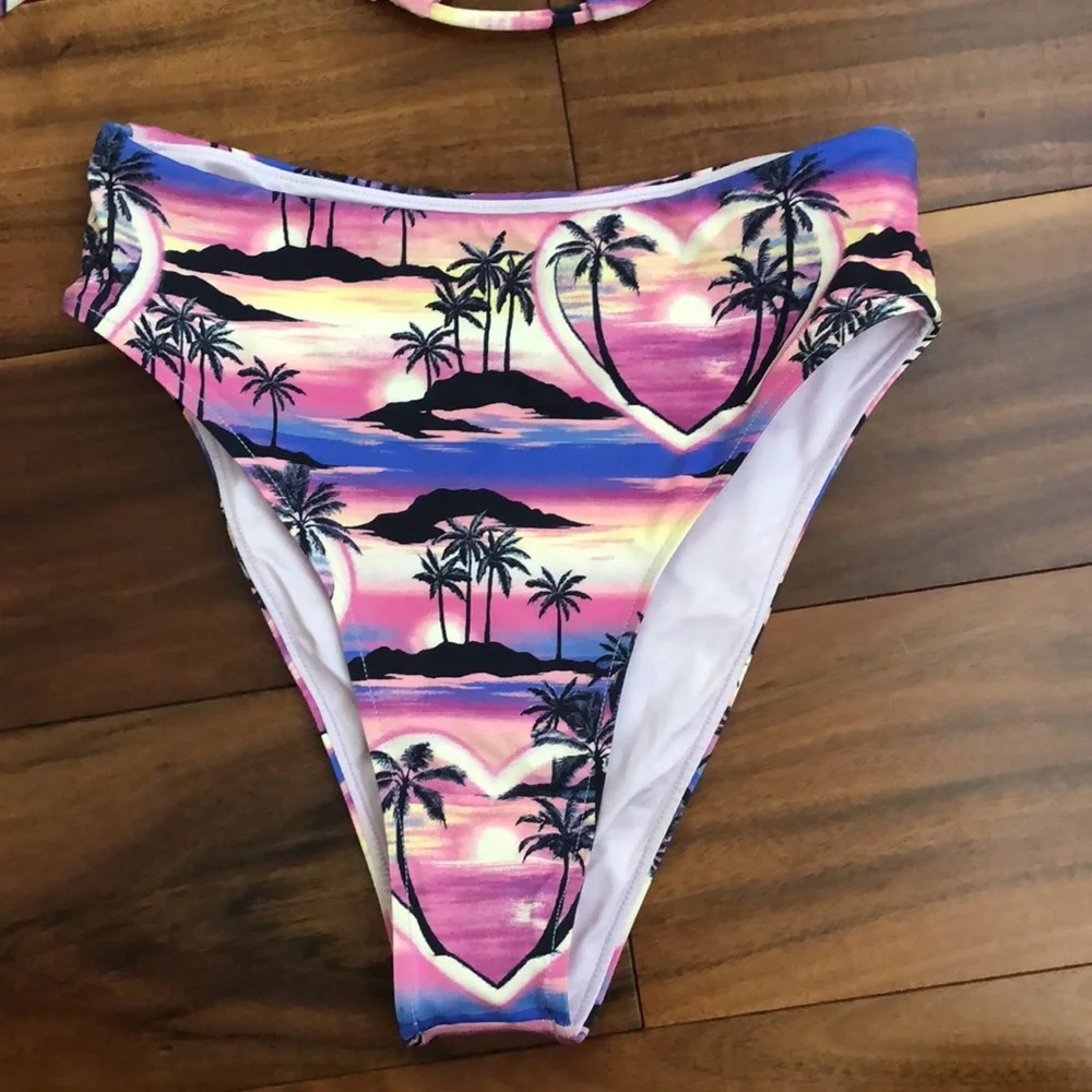 FRANKIES BIKINIS TROPICAL SUNSET BIKINI 👙 TOP SIZE SMALL BOTTOM SIZE XSMALL